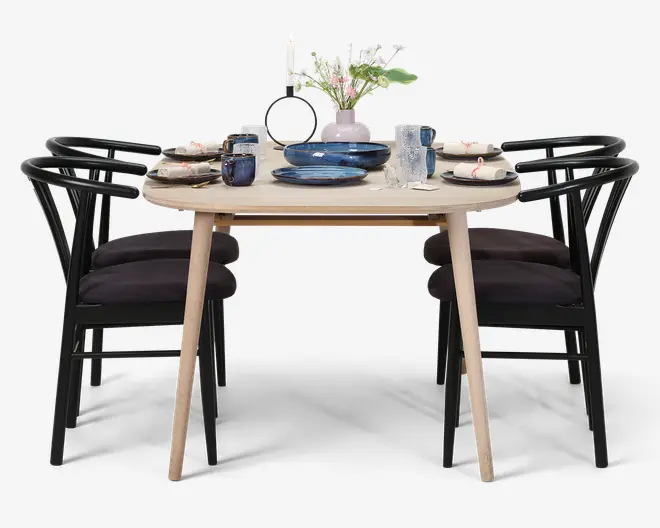 Spisebordsstol i sortlakeret bøg