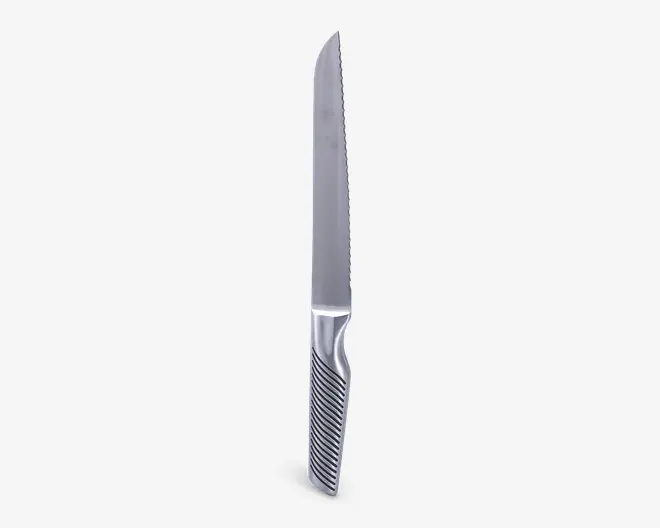 Elegant kniv i rustfrit stål med et langt, smalt, bølget blad, der er velegnet til udskæring. Håndtaget har et tekstureret, diagonalt stribet mønster for bedre greb og en moderne, sømløs overgang fra blad til håndtag.