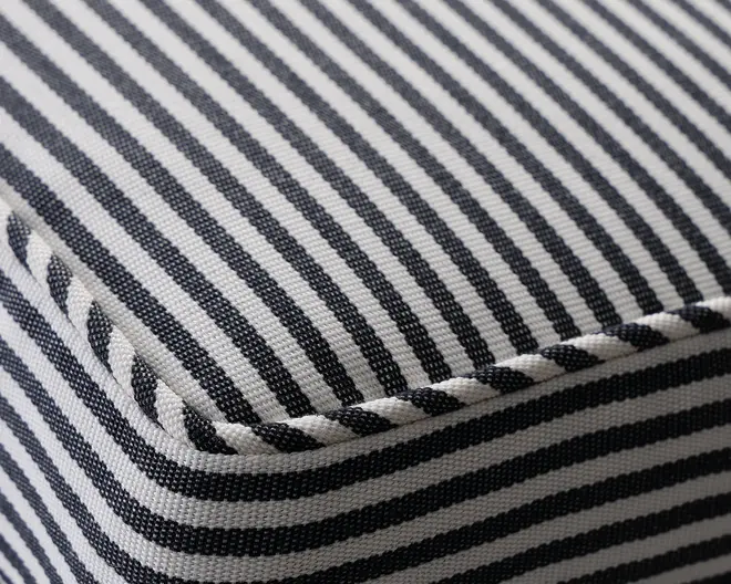 Sædehynde 45x47 cm sort strib