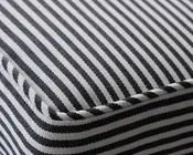 Sædehynde 45x47 cm sort strib