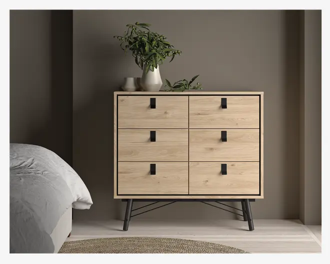 Kommode Ry m. 6 skuffer eg