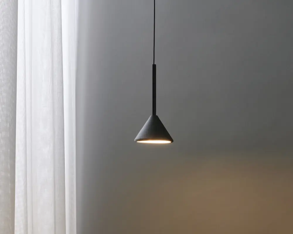 Loftlampe Fuji single sort Ø.12 cm 