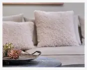 Pude plys off white 50x50 cm 