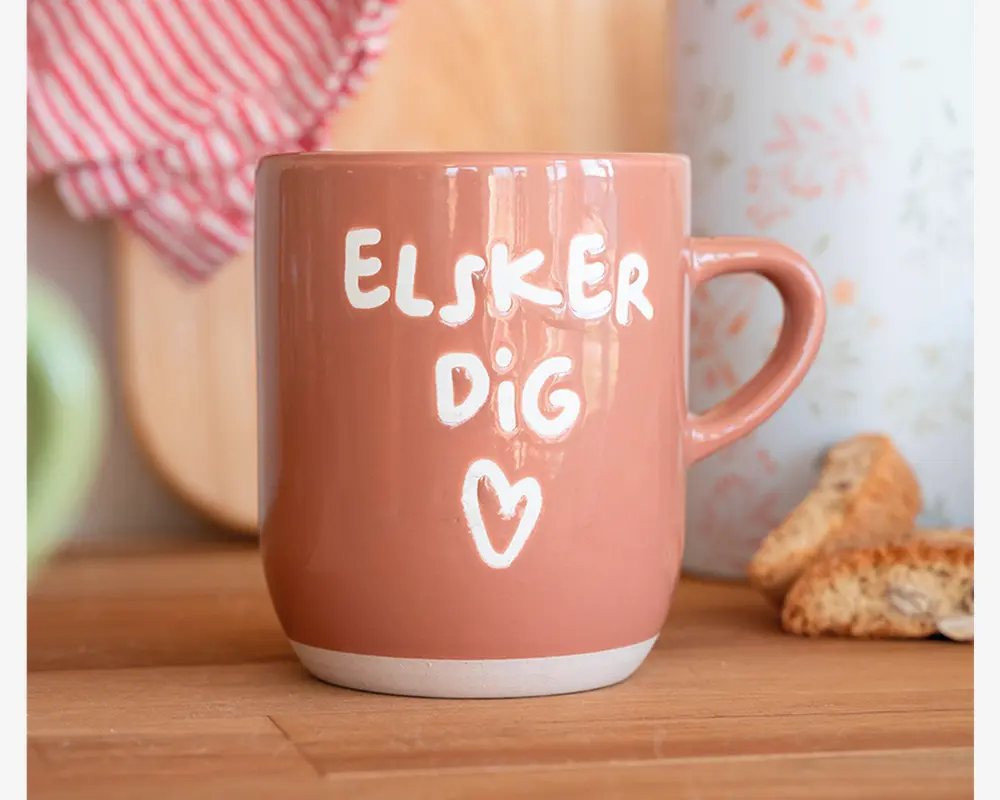 Krus 'Elsker dig' brun