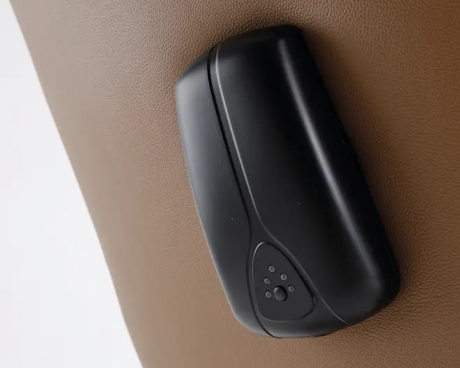 Drejestol m/indbygget skammel og 0-gravity