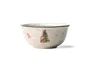 Hvid keramisk skål med mørkegrøn kant og små julemotiver, herunder en bamse ved et pyntet træ, en honningkagefigur, en candy cane og små stjerner.