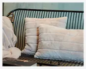 Pude m/pels beige 50x50 cm 