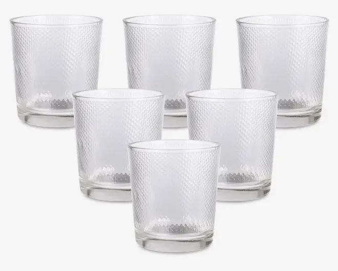 Sæt med seks klare drikkeglas med struktureret diamantmønster, lige sider og tykke, vægtede bunde.