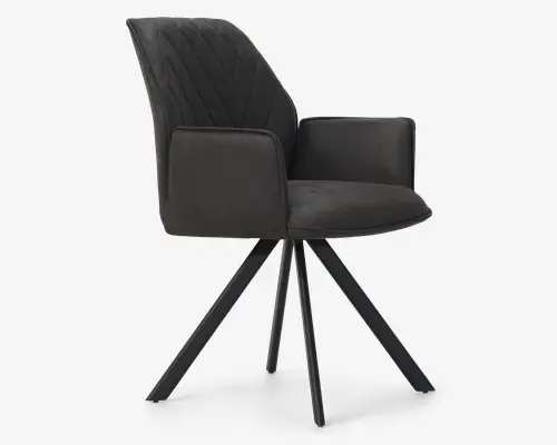 Stol med moderne design, mørkt polstret sæde og ryglæn med diskret diamantmønster-syning. Stolen har lige, polstrede armlæn og et komfortabelt, let buet sæde. Den står på fire skråtstillede metalben, der mødes i midten og giver stabilitet samt et moderne udtryk.