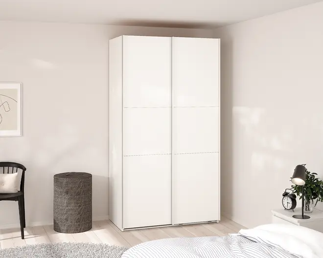 Garderobeskab Case hvid B. 119 x H. 221 cm