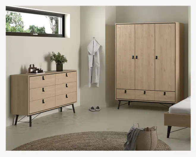 Garderobeskab Ry m. 3 låger og 3 skuffer