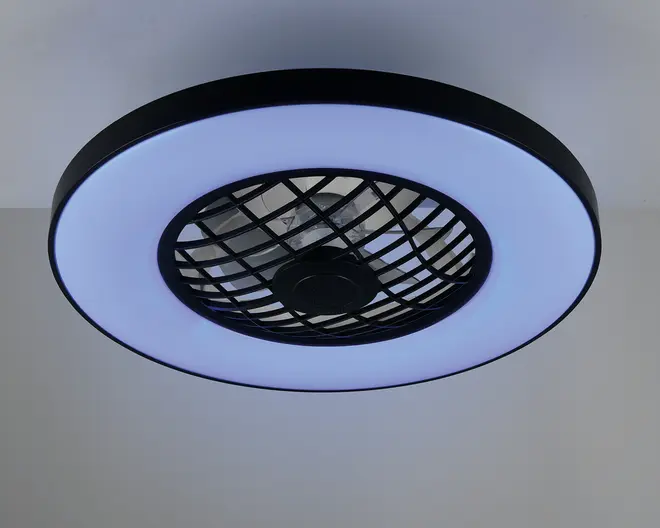 Loftlampe med ventilator og farveskift