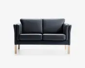 Sofa 2 pers. klassisk design sort læder
