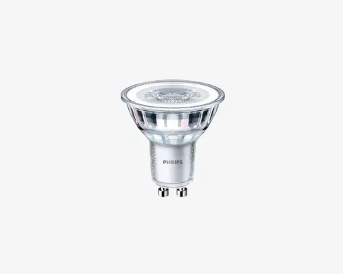 Klar glas LED-spotpære med GU10-fatning, der har en reflekterende inderside og en flad, mat linse. Pæren har en kompakt, konisk form, og mærket 'Philips' er trykt på den metalliske sokkel. De to stifter i bunden gør det nemt at montere pæren i kompatible armaturer.
