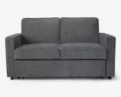 En moderne, kompakt sofa med mørkegråt stofbetræk. Sofaen har lige, rene linjer, firkantede armlæn og to sædehynder med matchende ryghynder. Stoffet har et diskret tekstureret mønster, og sofaen står på korte, solide ben. Det samlede design er minimalistisk og velegnet til små stuer.