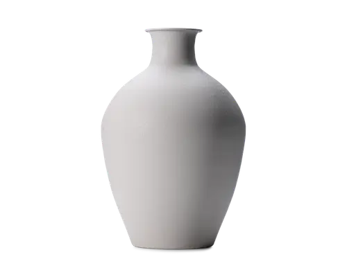 Enkel mat hvid vase med smal hals, let udadbøjet kant, rund krop og tilspidset bund.