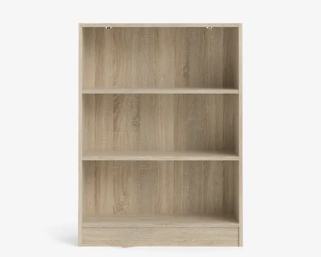 Rektangulær reol med lys egetræsfinish, der har tre jævnt fordelte hylder og en flad bund. Overfladen har en naturlig træstruktur, og designet er enkelt og moderne med rene, lige kanter.