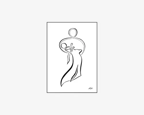 Minimalistisk sort stregtegning på hvid baggrund, der viser en stiliseret figur af en kvinde i en flagrende kjole, som holder et barn. Linjerne er glatte og sammenhængende, hvilket skaber en abstrakt, men genkendelig form. Kunstværket udstråler ømhed og forbindelse mellem figurerne. Designet er enkelt og elegant, velegnet til moderne indretning.