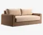 To-personers sofa med en robust ramme af flettet rattan i en naturlig brun farve. Sofaen har tykke, beige sæde- og ryghynder for ekstra komfort. Armlæn og bund er helt dækket af det samme flettede materiale, hvilket giver et ensartet og moderne udtryk, der egner sig til både indendørs og udendørs brug.