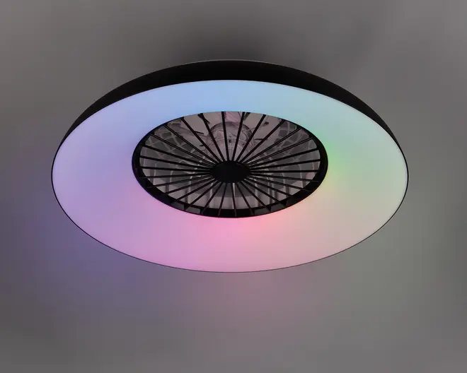 Loftlampe med indbygget højtaler og ventilator