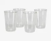 Sæt med fire klare, cylindriske drikkeglas med let udadgående kant og glat overflade. Hvert glas er fremstillet af gennemsigtigt materiale, så indholdet er let synligt. Glassene har et enkelt, moderne design, der passer til daglig brug.