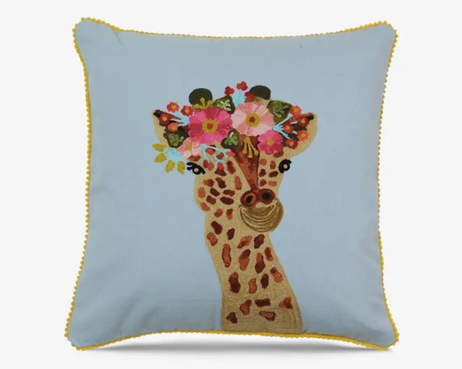 Pude broderi bomuld giraf 45x45 cm