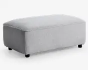 Puf i lys beige møbelstof