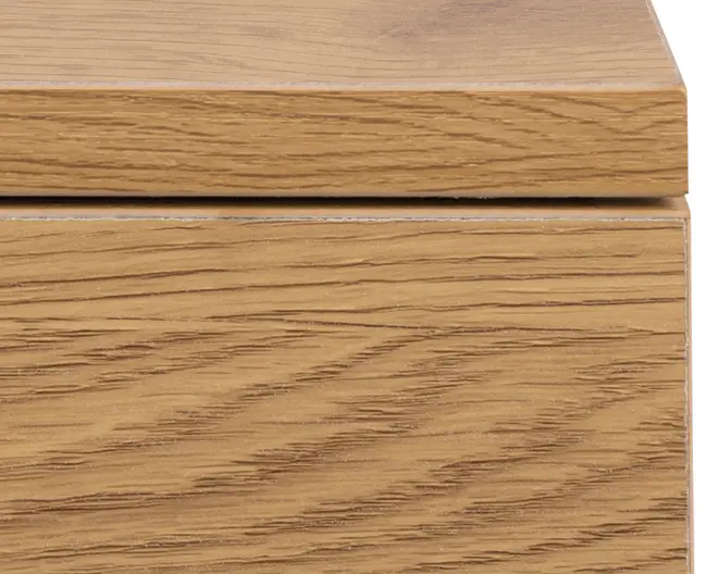 Sengebord Avignon med 1 skuffe vild eg kunstfiner