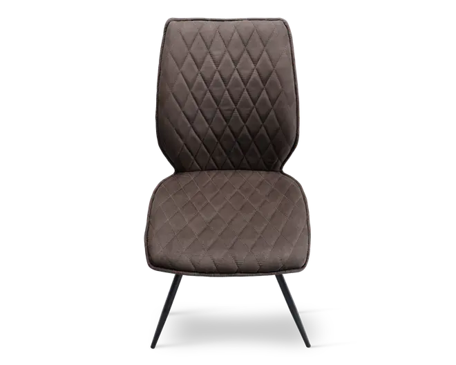 Stol med høj ryg og sæde polstret i brunt stof med diamantformet quiltet mønster. Stolen har et moderne design med slanke, skråtstillede sorte metalben. Sædet og ryglænet er begge polstrede for ekstra komfort.