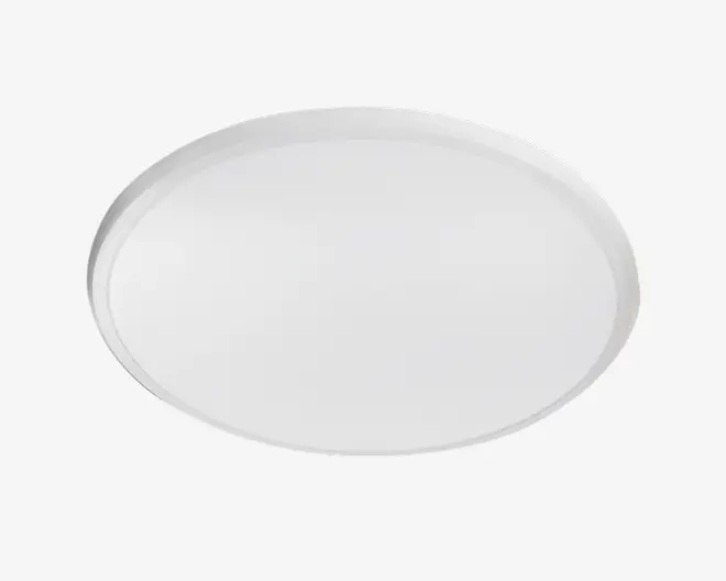 Et rundt, fladt, hvidt bakke med en let forhøjet kant. Overfladen er glat og blank, og designet er minimalistisk uden synlige mønstre eller dekorationer.