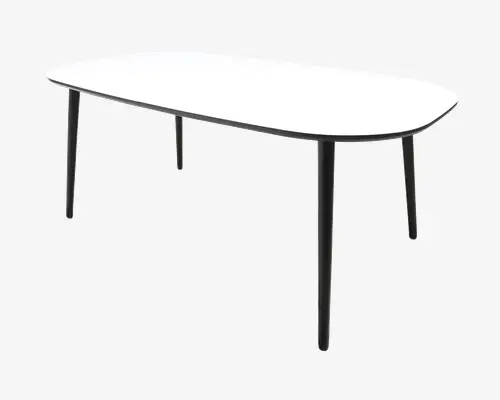 Et moderne bord med en glat, hvid, rektangulær bordplade med afrundede hjørner. Bordpladen har en tynd sort kant, og bordet står på fire slanke, sorte metalben, der er let skråtstillede for stabilitet. Designet er minimalistisk og nutidigt, velegnet til spise- eller kontorbrug.