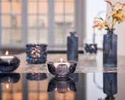 Fyrfadsstage blomst blå Ø.8 cm 