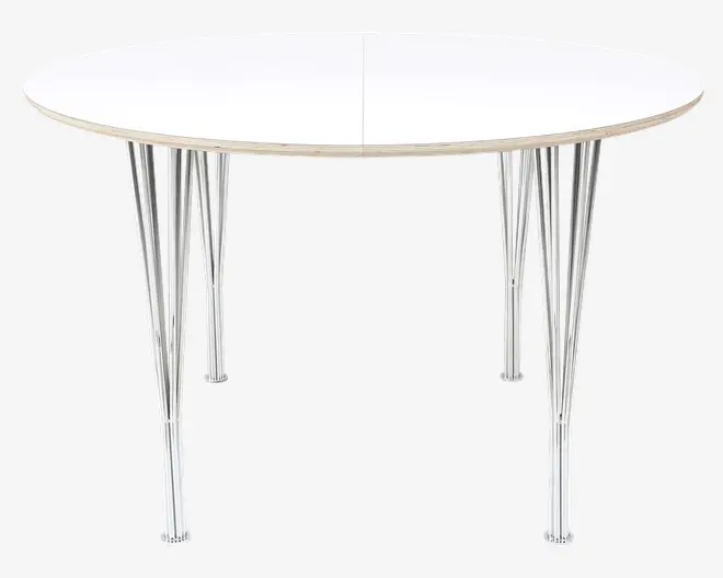 Rundt bord med en glat, hvid bordplade og en tynd, lys træ-kant. Bordet har fire sæt slanke, skrå kromben, der giver et moderne og let udtryk. Bordpladen har en diskret samling i midten, hvilket antyder, at den muligvis kan udvides eller foldes.
