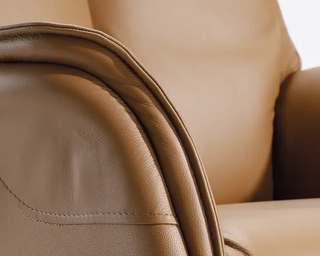 Drejestol m/indbygget skammel og 0-gravity