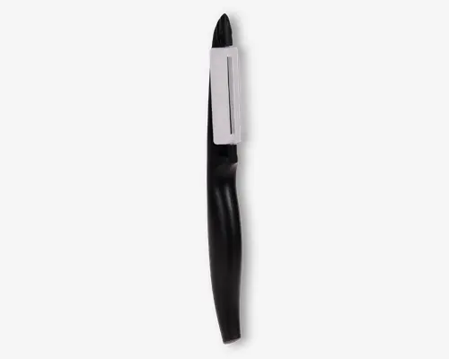 Elegant sort håndtag med ergonomisk, let buet design for komfortabelt greb. Har en vandret rustfri stålklinge med et rektangulært hul, velegnet til at skrælle eller barbere. Klingen er solidt fastgjort øverst på håndtaget.