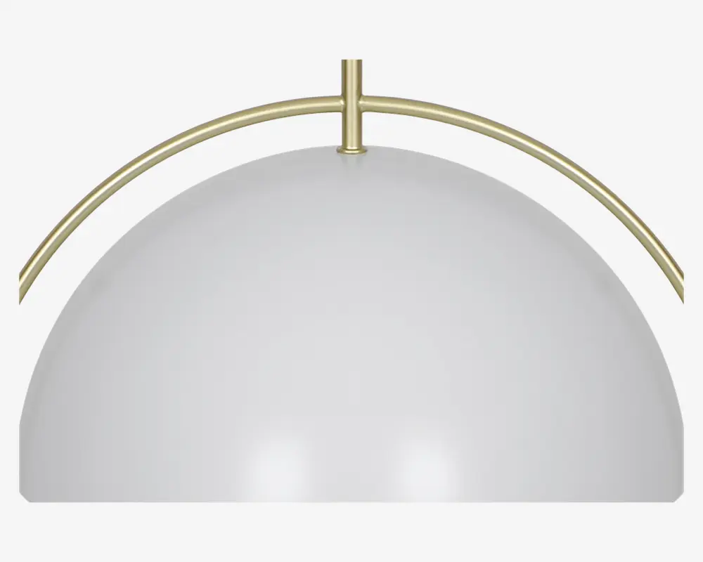 En kuppelformet pendellampe med en glat, mat hvid overflade. Lampen har en elegant, buet messingstang, der går over toppen og giver et moderne og stilfuldt udtryk. Designet er minimalistisk med rene linjer og en diskret metallisk detalje.