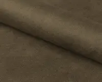 Et nærbillede af en rulle stof i en ensartet, jordbrun farve. Stoffet har en blød, ruskindslignende tekstur med en mat overflade, hvilket giver det et glat og let fløjlsagtigt udseende. Materialet ser tykt og slidstærkt ud, velegnet til polstring eller hobbyprojekter.