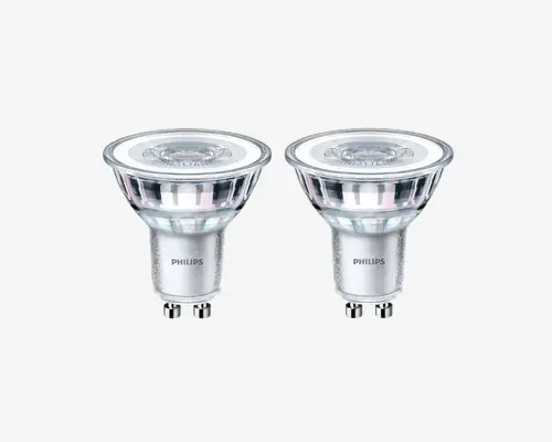 Et par klare LED-spotpærer med GU10-fatning, der har en reflekterende inderside for fokuseret lysudbytte. Pærerne har en kompakt, konisk form og er mærket med 'PHILIPS' på metalbasen. Velegnet til retningsbestemt belysning i lamper med GU10-sokkel.