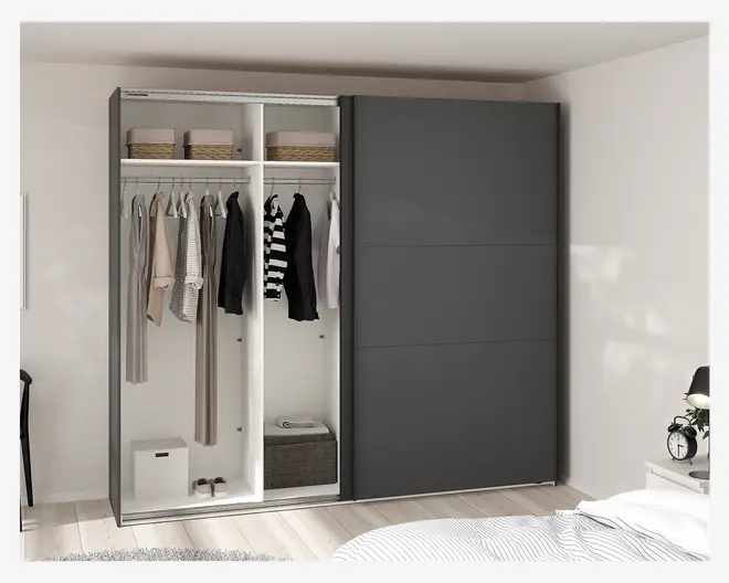   Garderobeskab Case grå B. 244 x H. 221 cm