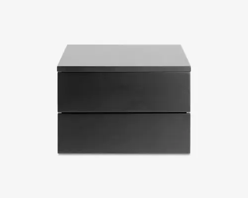 Elegant, moderne opbevaringsenhed med mat sort finish og to rummelige skuffer. Skufferne har et grebsfrit design for et minimalistisk udtryk, og enheden har rene, lige linjer. Toppen er flad og egnet til at placere dekorative genstande eller nødvendigheder.