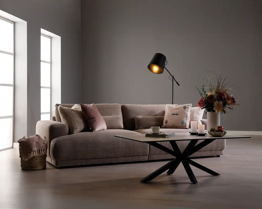 Flyder sofa med bredriflet fløjl