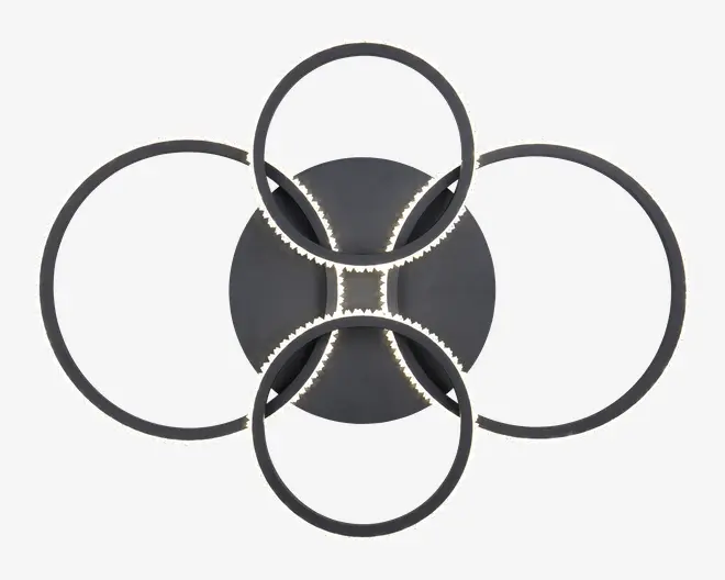 Loftlampe med et moderne geometrisk design bestående af fem sammenhængende cirkulære ringe. Ringene er arrangeret symmetrisk med tre mindre ringe, der overlapper en central skive, og to større ringe, der strækker sig vandret. Ringene har integreret LED-belysning langs de indvendige kanter, hvilket giver en blød og jævn belysning. Lampen har en mat sort finish med hvide diffusorer til LED'erne, hvilket skaber en markant kontrast og et moderne udtryk.