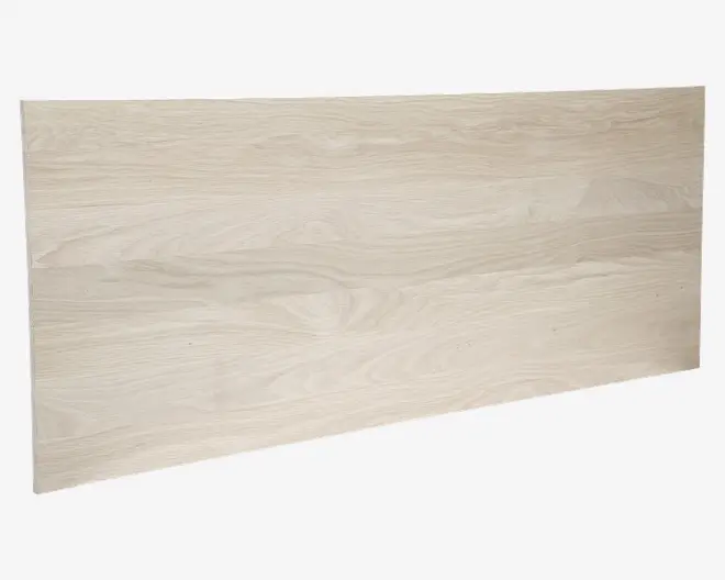 Rektangulær plade med lyst trælook, der har diskrete naturlige åremønstre og en glat, mat overflade. Kanterne er lige og rene, og farven er en lys beige med bløde, bølgede linjer, der ligner naturlig træstruktur.