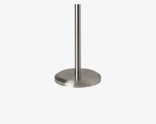 En elegant, moderne holder lavet af børstet rustfrit stål med en cylindrisk opretstående stang og en bred, rund, vægtet bund for stabilitet. Overfladen har en mat, metallisk finish, og designet er minimalistisk med rene linjer.