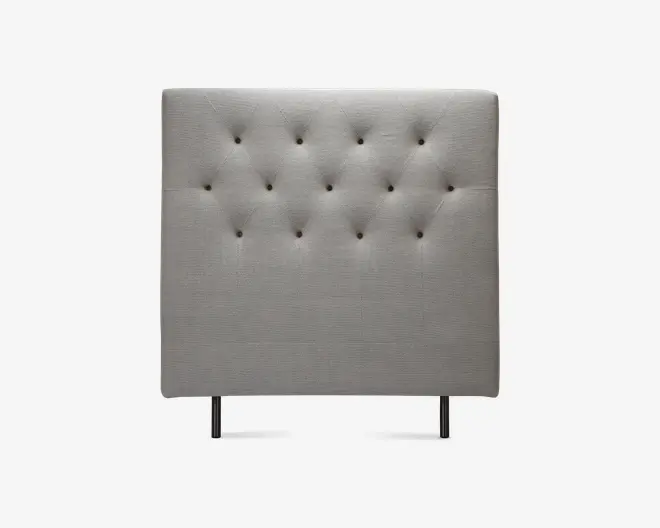 Sengegavl i beige B. 144 cm