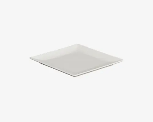 En firkantet, hvid tallerken med let hævede kanter og en glat, blank overflade. Designet er minimalistisk og moderne med rene linjer og en flad bund, velegnet til servering af forskellige retter.