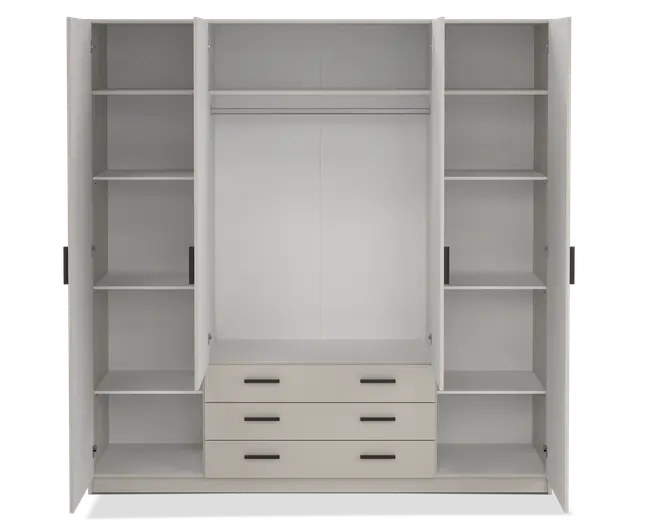 Rummeligt garderobeskab med to høje sideafsnit, hver med fire justerbare hylder, et midterafsnit med bøjlestang til tøj samt tre brede skuffer nederst med moderne sorte greb. Designet er minimalistisk og funktionelt og giver god opbevaringsplads til tøj og tilbehør.