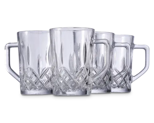 Sæt med fire klare glas krus med solide håndtag og et dekorativt diamantmønster omkring den nederste halvdel. Krusene har en tyk bund og lige sider, hvilket giver et klassisk og elegant udseende, der er velegnet til servering af drikkevarer.