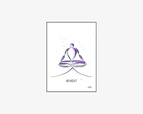 Minimalistisk stregtegning, der viser en stiliseret figur i en siddende meditationsstilling, med lilla akvarel-detaljer på kroppen og benene. Stregerne er enkle og rene, og der er diskrete lilla farvesprøjt i baggrunden. Ordet 'BEVIDST' står under figuren, og der er en lille kunstnersignatur nederst til højre.