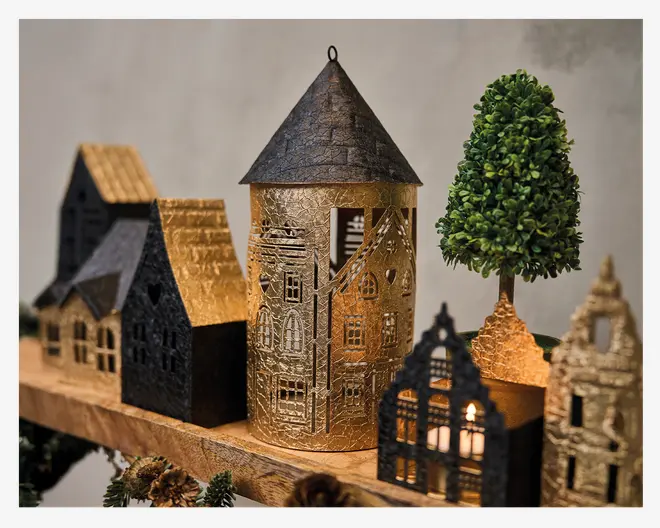 Hus t/fyrfadslys metal Ø.11xH.23 cm